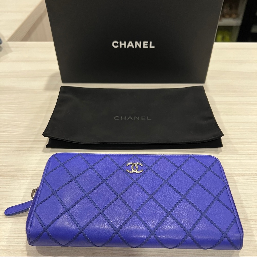 *AUTHENTIC* Chanel Wallet